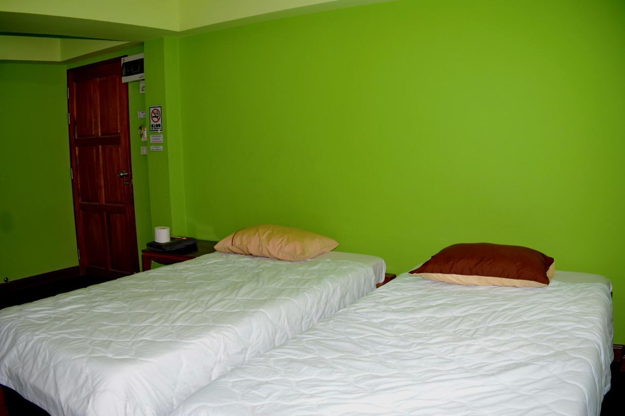 Room To Let Chiang Mai Buitenkant foto
