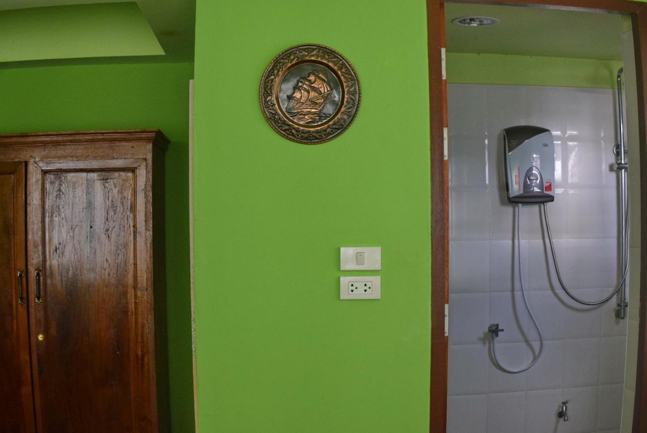 Room To Let Chiang Mai Buitenkant foto