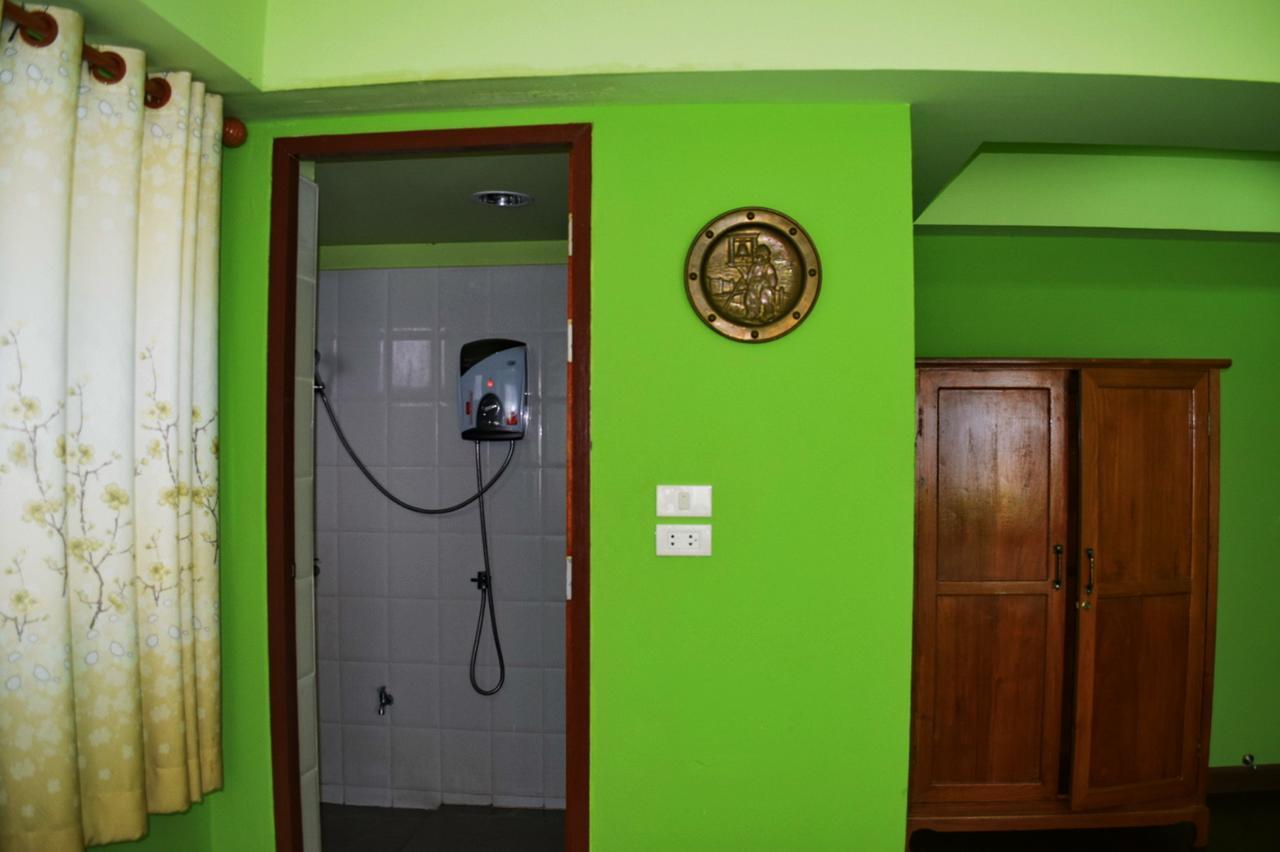 Room To Let Chiang Mai Buitenkant foto