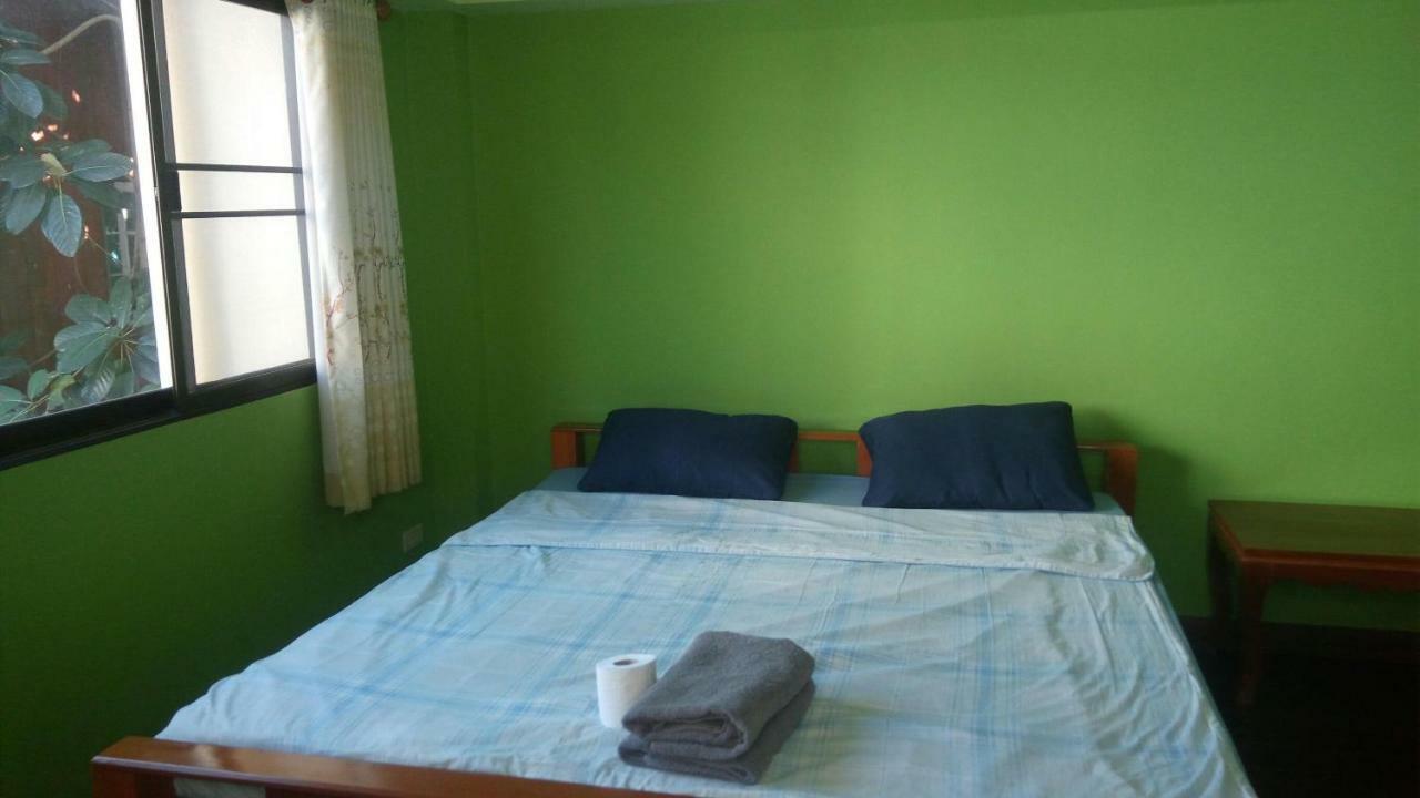 Room To Let Chiang Mai Buitenkant foto